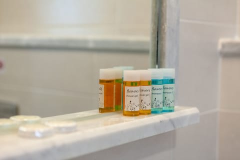 In-room safe, soundproofing, iron/ironing board, free WiFi