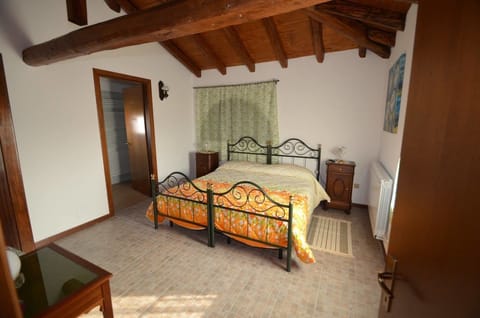 Double or Twin Room | Desk, free WiFi, bed sheets