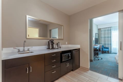 Suite, 1 Bedroom | Room amenity