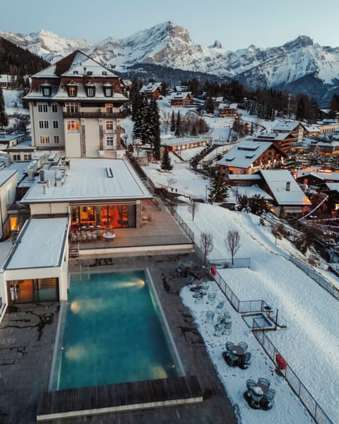 Outdoor pool, open 9 AM to 9:00 PM, sun loungers