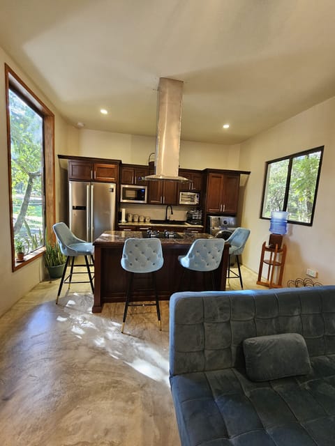 Deluxe Cabin, 1 Bedroom, Kitchen, Garden View | Private kitchen