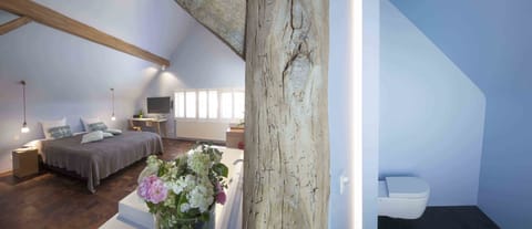 Deluxe Suite | 8 bedrooms, minibar, individually decorated, individually furnished