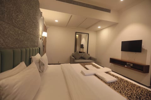 Iron/ironing board