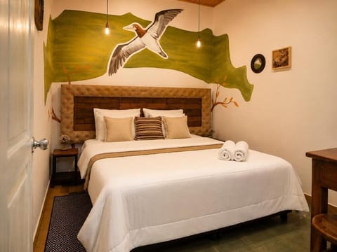 Doble Baño Exterior | In-room safe, free WiFi, bed sheets, wheelchair access