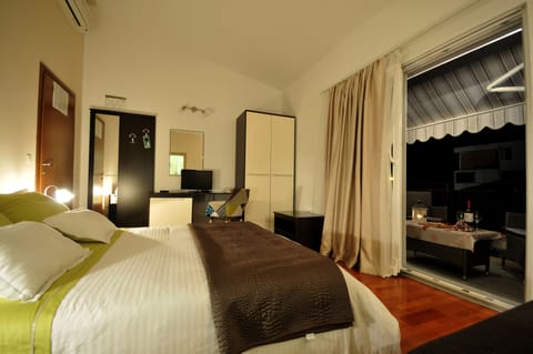 Standard Apartment, Balcony | 1 bedroom, premium bedding, pillowtop beds, in-room safe