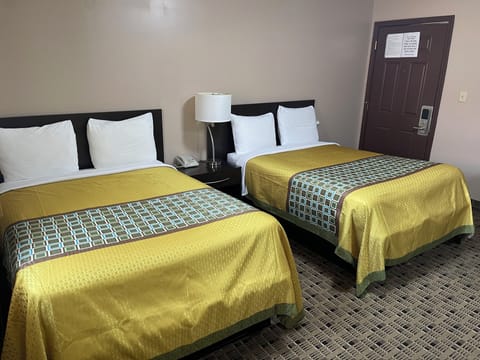 Basic Triple Room, Multiple Beds | Free WiFi, bed sheets, wheelchair access