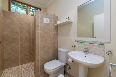 Minibar, in-room safe, individually decorated, individually furnished