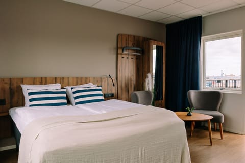 Double Room | Desk, free WiFi, bed sheets