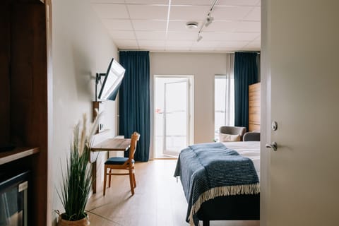 Family Quadruple Room | Desk, free WiFi, bed sheets