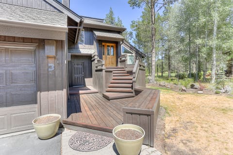 House, 4 Bedrooms | Property grounds