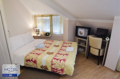 Soundproofing, iron/ironing board, free WiFi