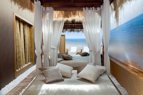 Couples treatment rooms, sauna, steam room, Turkish bath