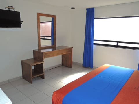 Traditional Room, 1 King Bed, Non Smoking | Egyptian cotton sheets, premium bedding, individually decorated