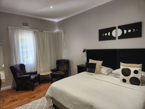 Standard Double or Twin Room | 1 bedroom, premium bedding, in-room safe, desk