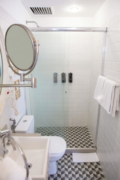 Family Room, Multiple Beds | Bathroom