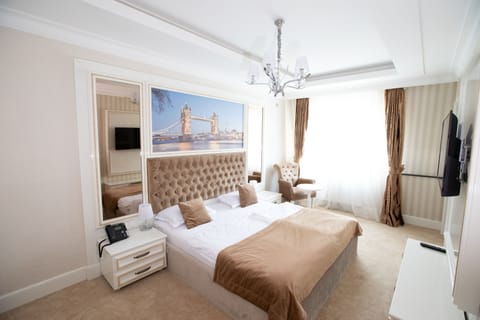 In-room safe, desk, free WiFi, bed sheets