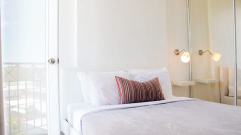 Apartment, 1 Queen Bed with Sofa bed | 1 bedroom, iron/ironing board, free WiFi, bed sheets