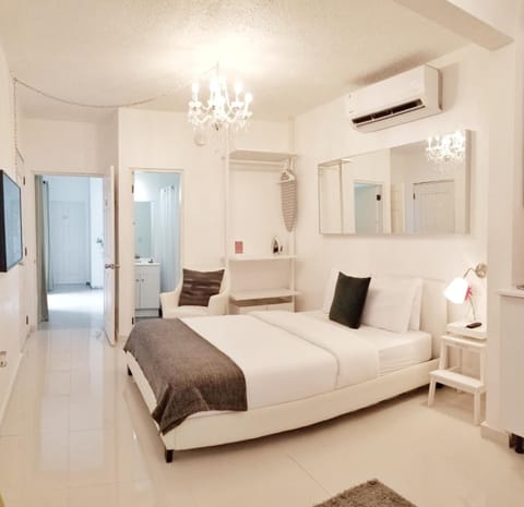 Iron/ironing board, WiFi (free), bed sheets
