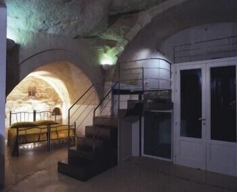 Junior Suite | Minibar, desk, cribs/infant beds, rollaway beds