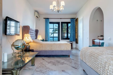 Double Deluxe Sea View Upper Floor | Individually decorated, individually furnished, free WiFi, bed sheets