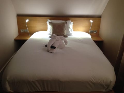 Double Room | In-room safe, laptop workspace, iron/ironing board, free WiFi