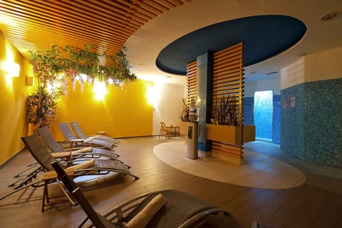 Sauna, Turkish bath
