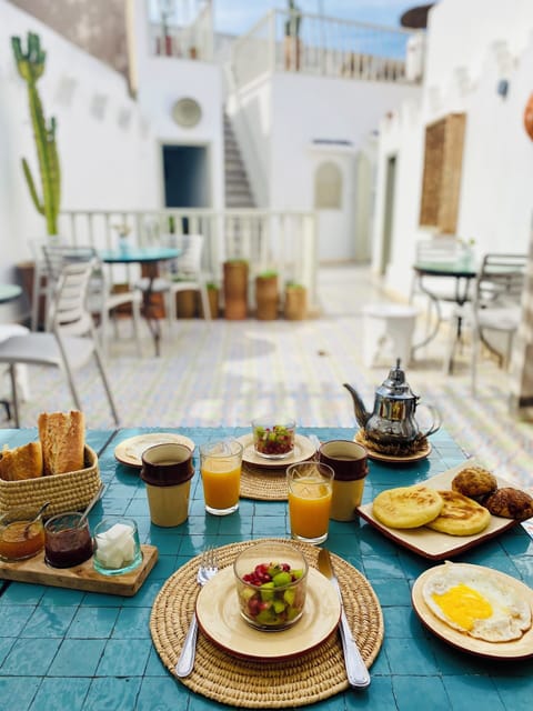 Free full breakfast
