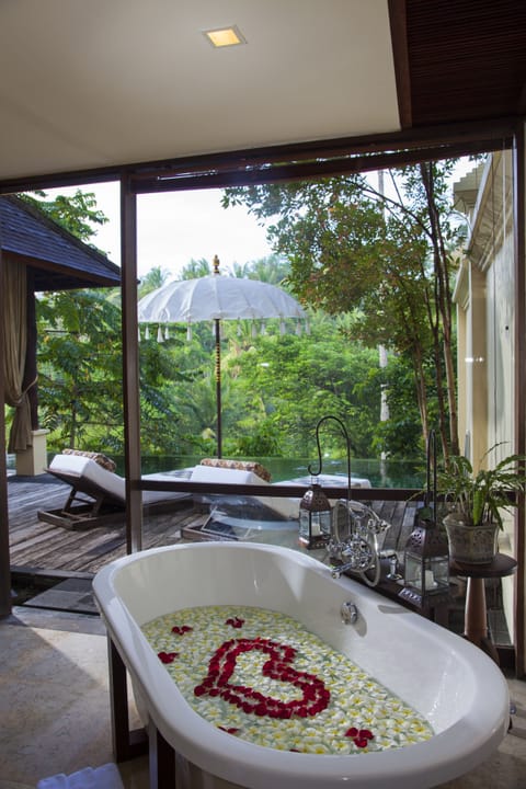 Villa, 1 Bedroom, Private Pool | Deep soaking bathtub