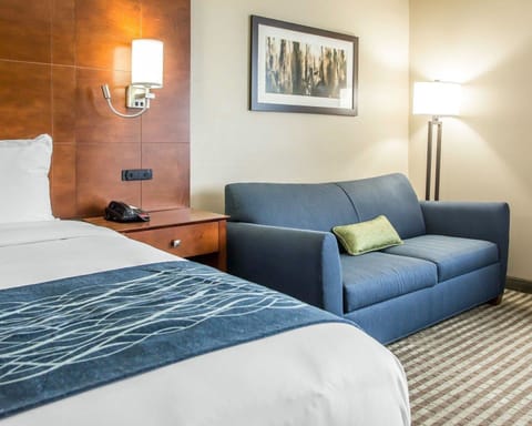 Pillowtop beds, desk, iron/ironing board, rollaway beds