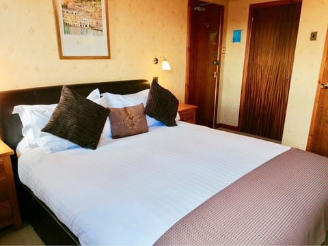 King Room | Desk, free WiFi, bed sheets