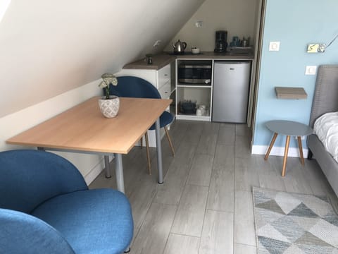 Deluxe Double Room, Balcony | Room amenity