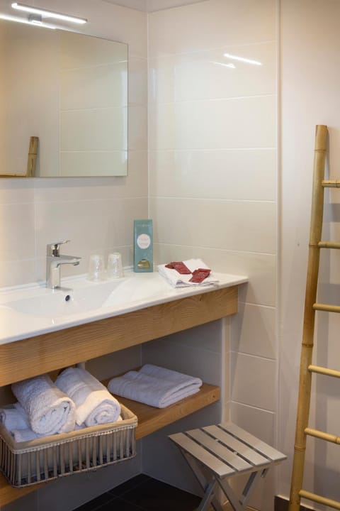 Free toiletries, hair dryer, towels