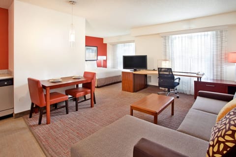 Desk, blackout drapes, iron/ironing board, free WiFi