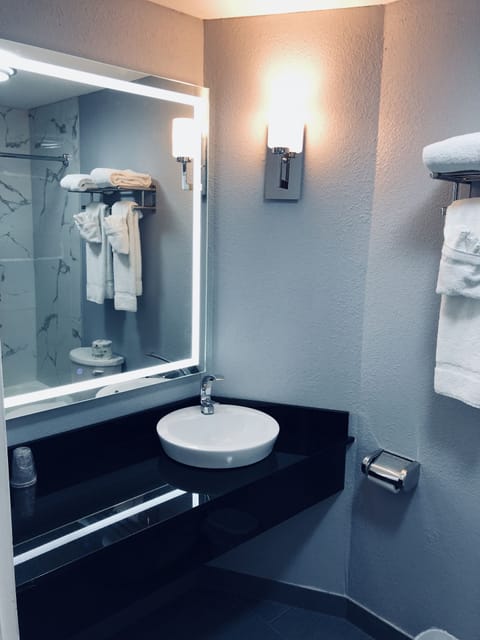 Standard Room, 2 Queen Beds | Bathroom sink