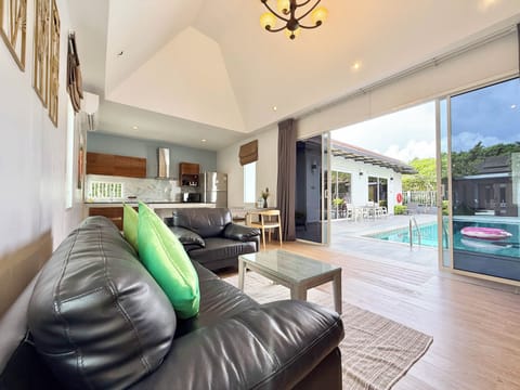 One Bedroom Suite Pool Access | Living area | Flat-screen TV