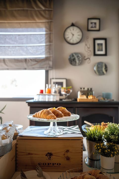 Daily continental breakfast for a fee