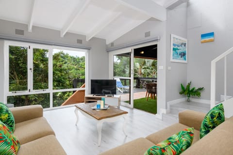 Standard Villa | Living area | TV