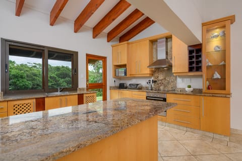 Luxury Villa, 4 Bedrooms | Private kitchen | Full-size fridge, microwave, oven, stovetop