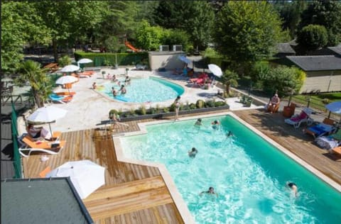 Seasonal outdoor pool, pool umbrellas, sun loungers