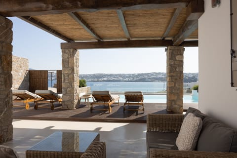 Luxury Bungalow, Private Pool 4B Seaside | Terrace/patio