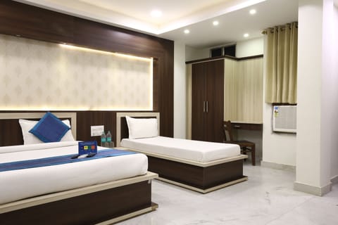 Family Room, 1 Double Bed, Non Smoking | Premium bedding, desk, blackout drapes, soundproofing