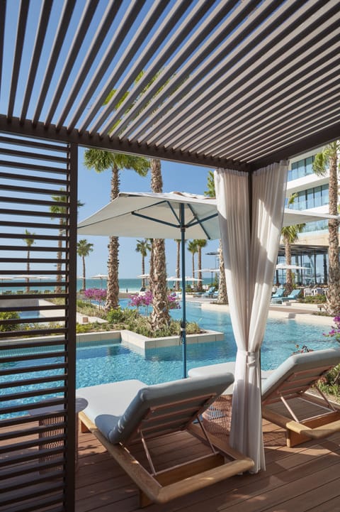 5 outdoor pools