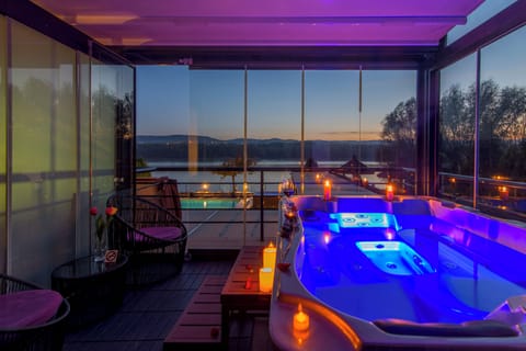 Deluxe Villa | Memory foam beds, minibar, in-room safe, desk