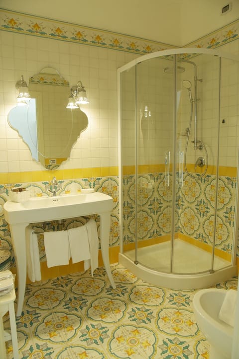 Deluxe Double Room, 1 Double Bed | Bathroom | Shower, designer toiletries, hair dryer, bidet