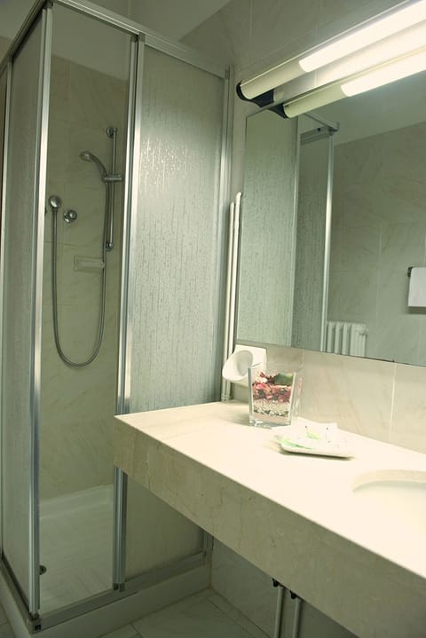 Hair dryer, bidet, towels