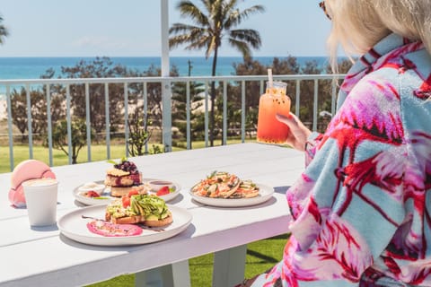 Daily cooked-to-order breakfast for a fee