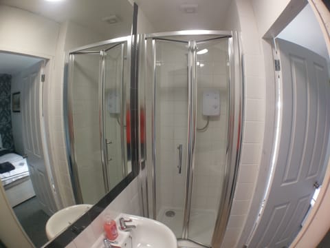 Double Room, Ensuite | Bathroom