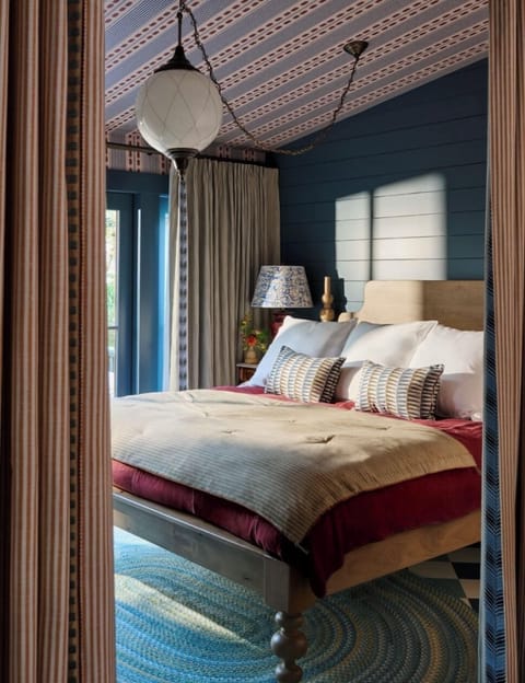 Gimme Shelter | Egyptian cotton sheets, premium bedding, down comforters, pillowtop beds