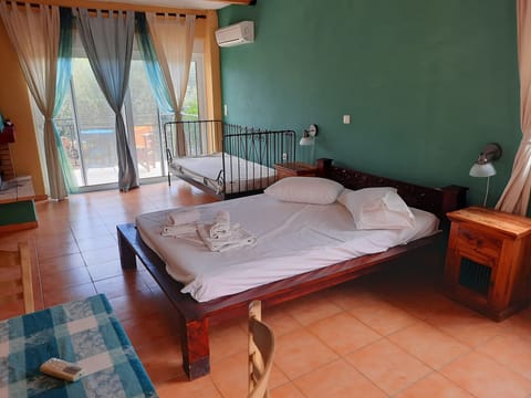 Egyptian cotton sheets, premium bedding, individually decorated