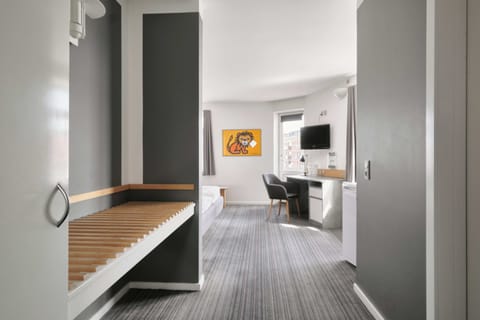 Double Room | Individually decorated, individually furnished, desk, free WiFi